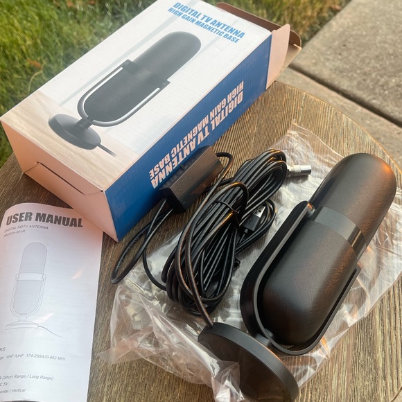 TV Antenna Indoor - Picture 2 of 5